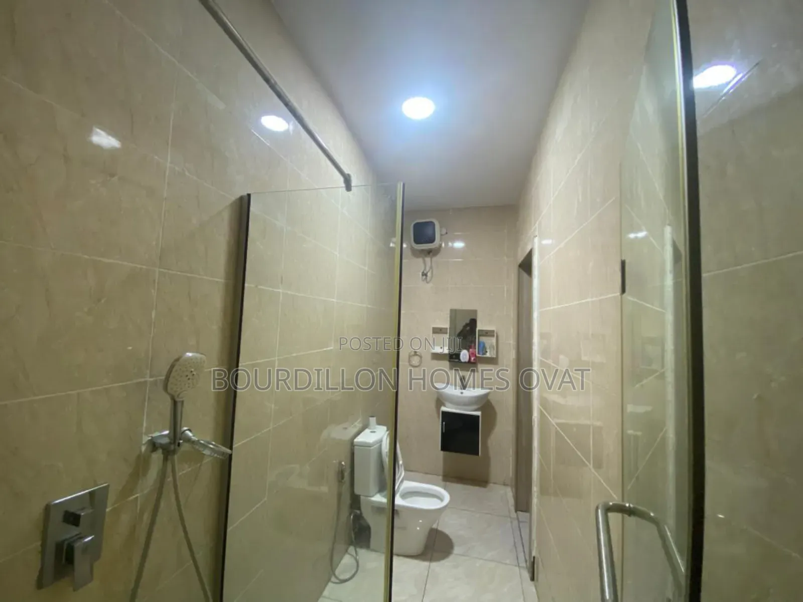 Furnished 4bdrm Duplex in Harris Drive By Vgc for rent