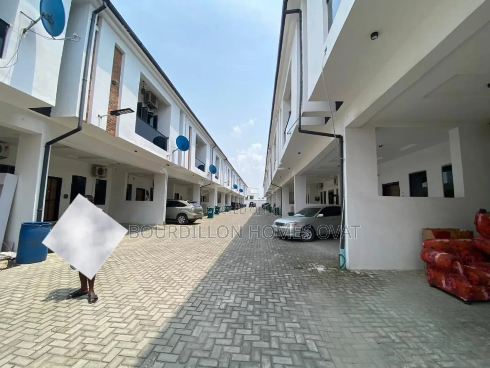 4bdrm Duplex in Harris Drive By Vgc for rent