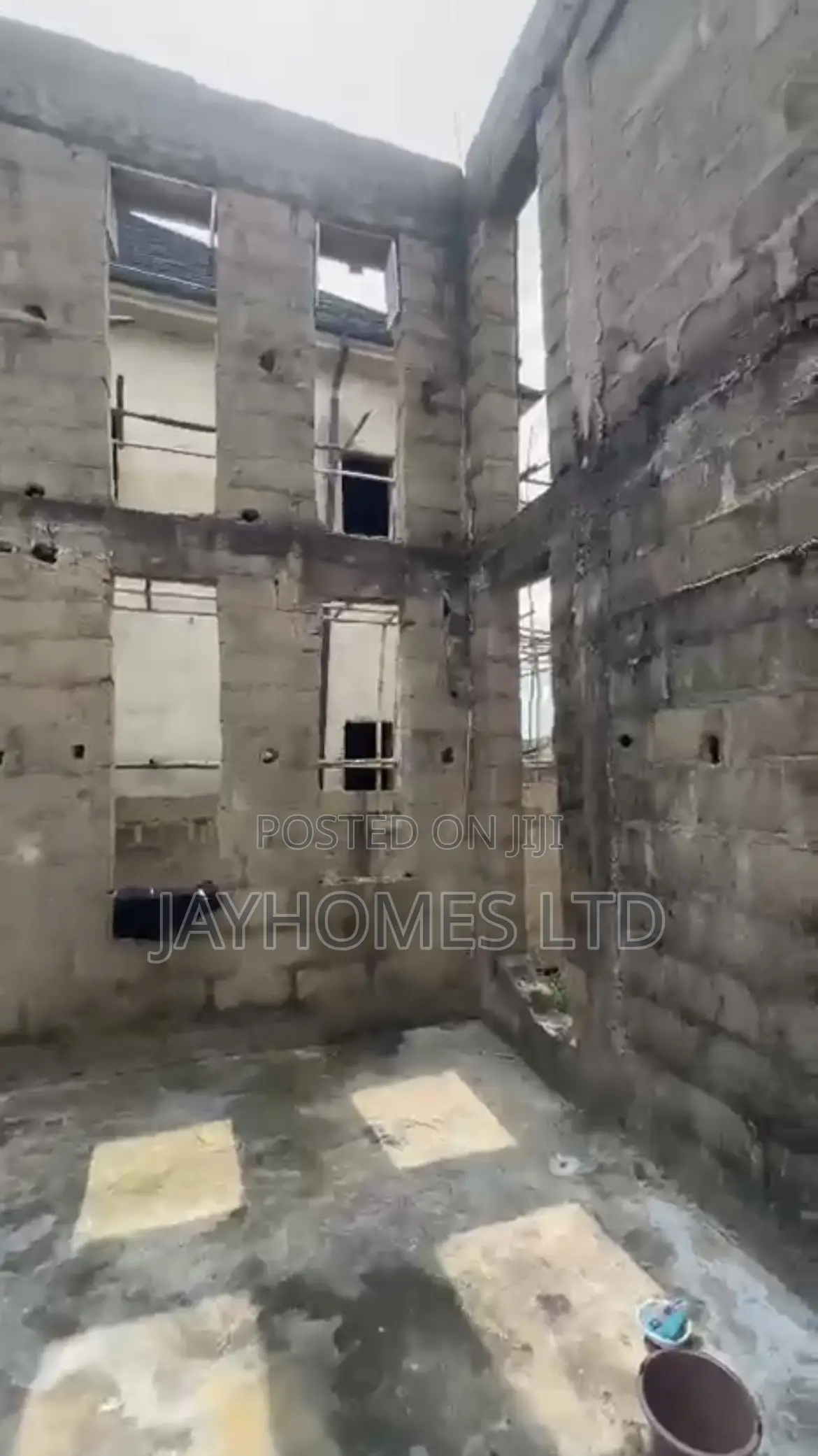 4bdrm Duplex in Off Mama’S Mart, Oshimili South for sale