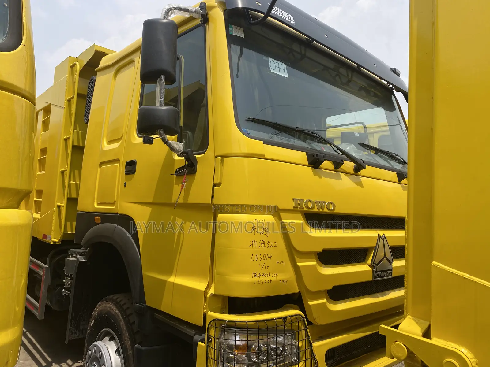 Howo 372 Truck Yellow