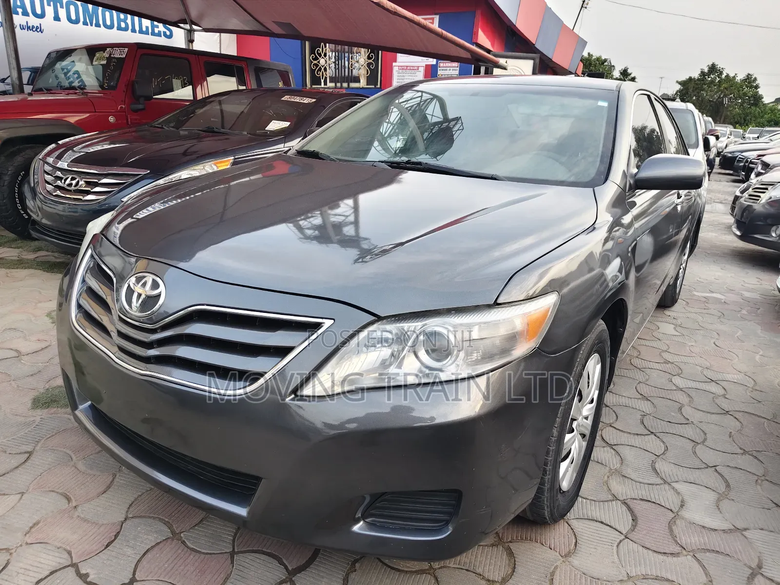 Toyota Camry LE 4dr Sedan (2.5L 4cyl 6A) 2011 Gray