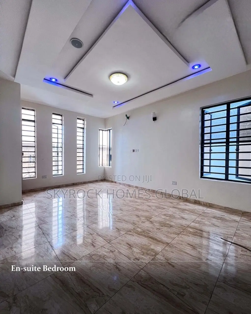 4bdrm Duplex in Lekki Phase 2 for rent