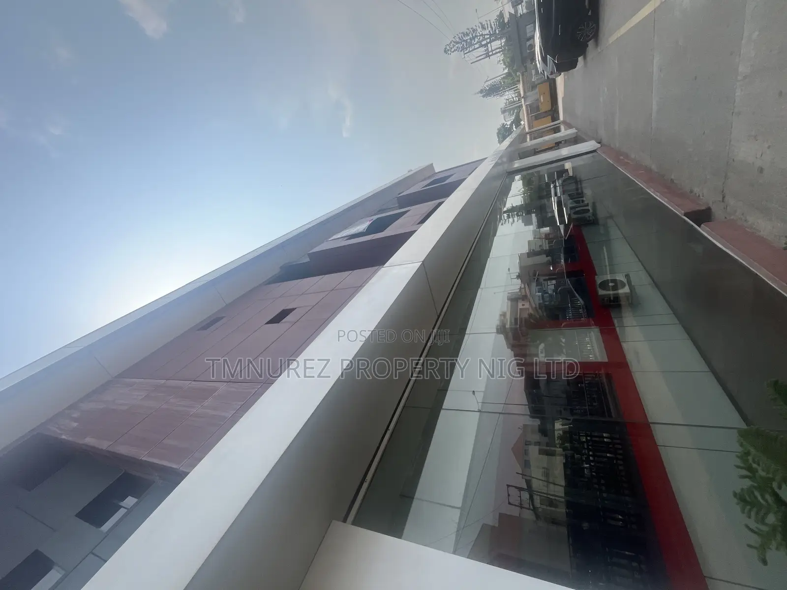 468 SQM Commercial Office Space for Let in Vi
