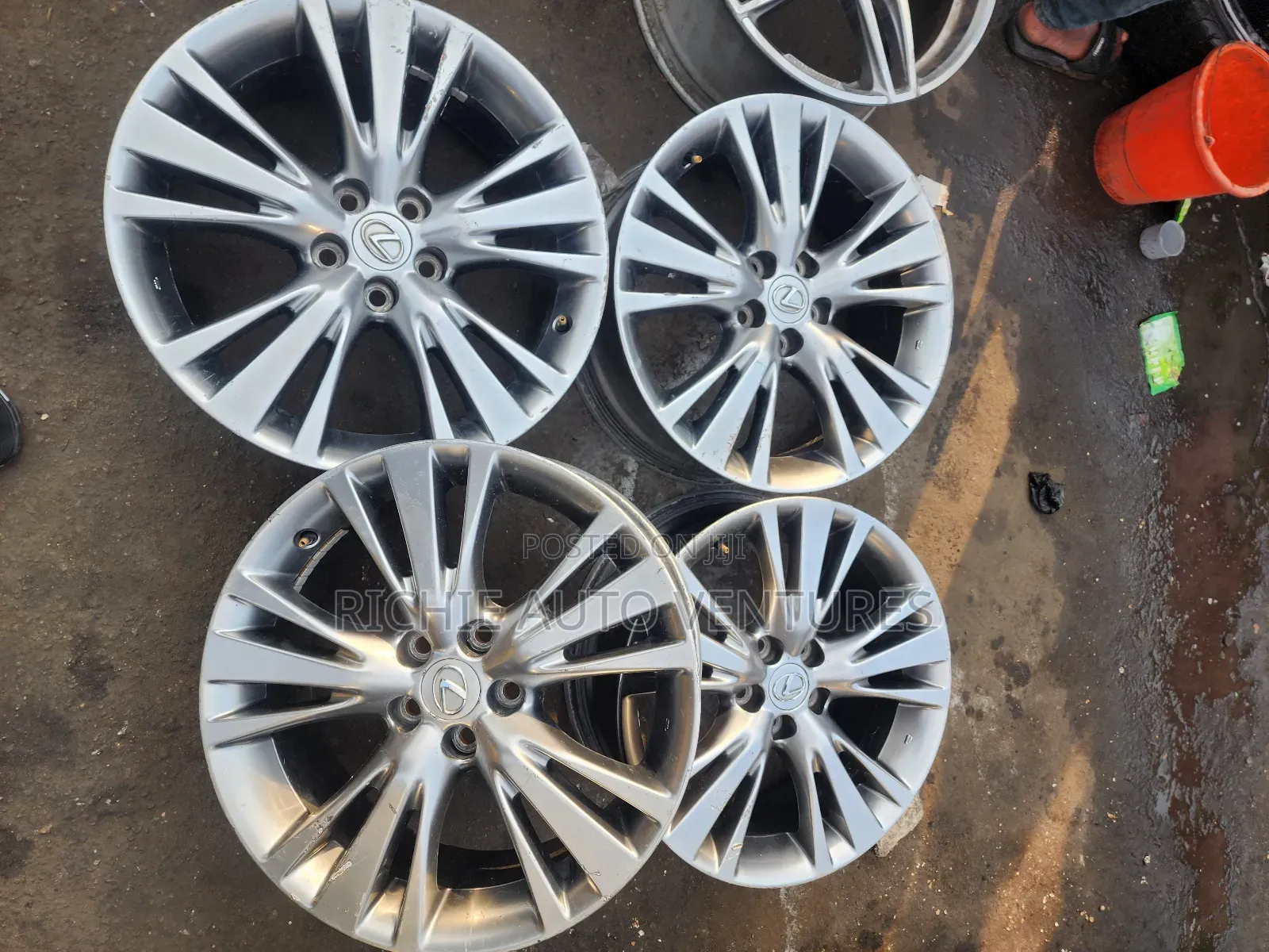 19inch Original Oem Rx350 2013 Model.