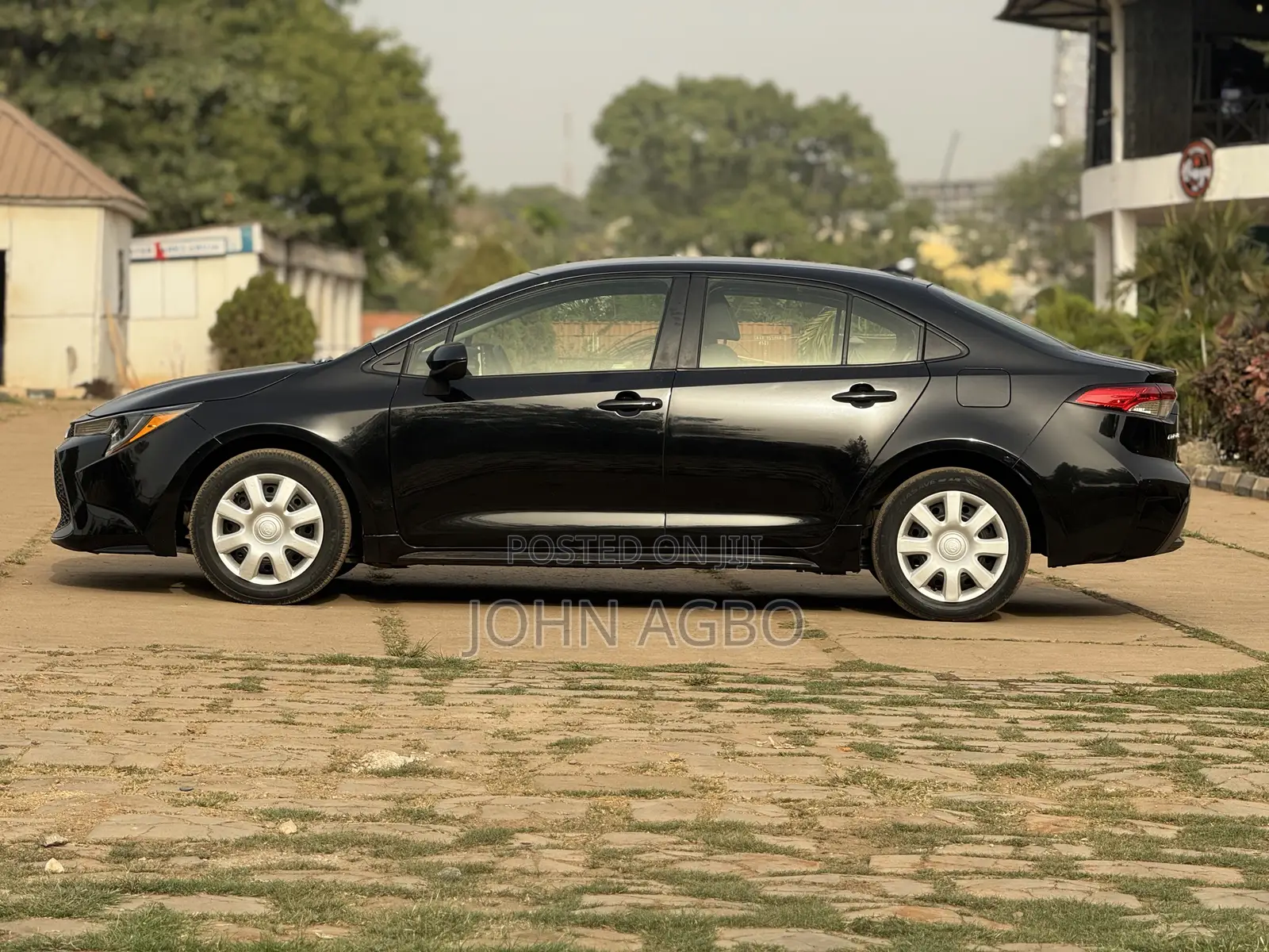 Toyota Corolla LE 2020 Black