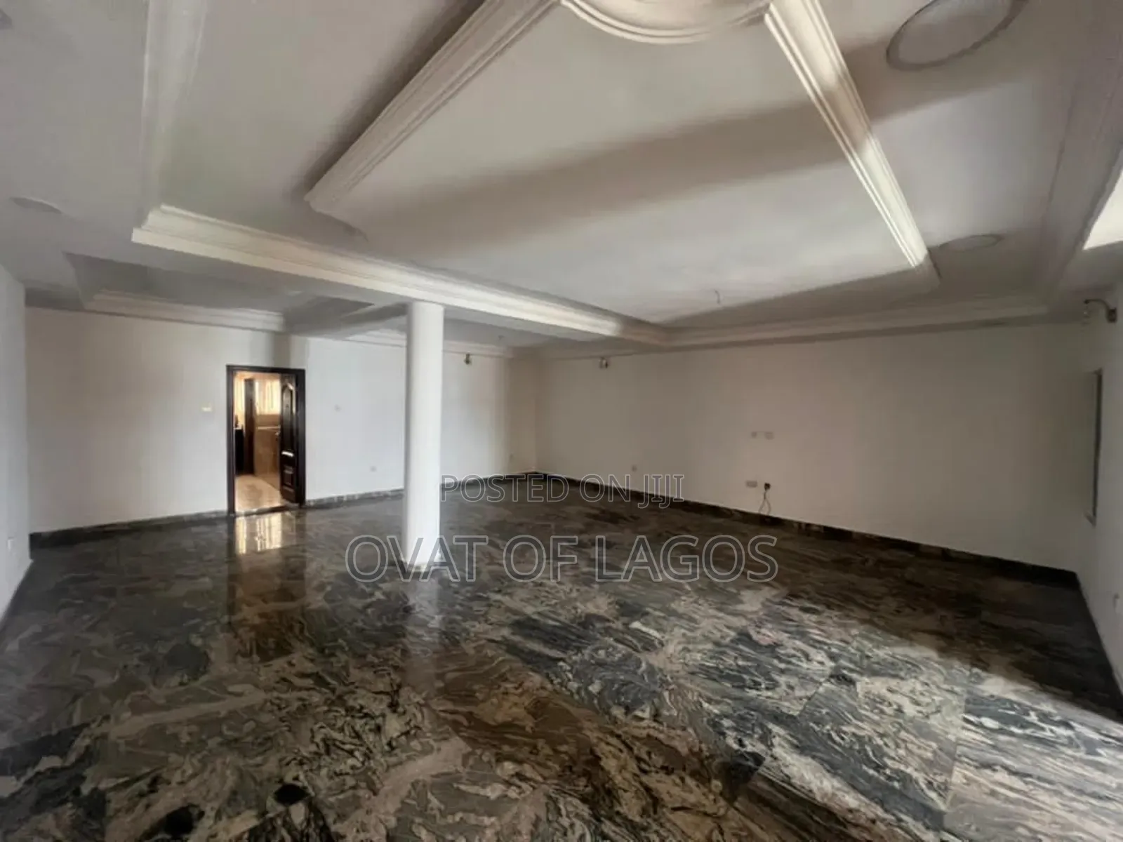 3bdrm Apartment in Lekki Phase 1 for rent