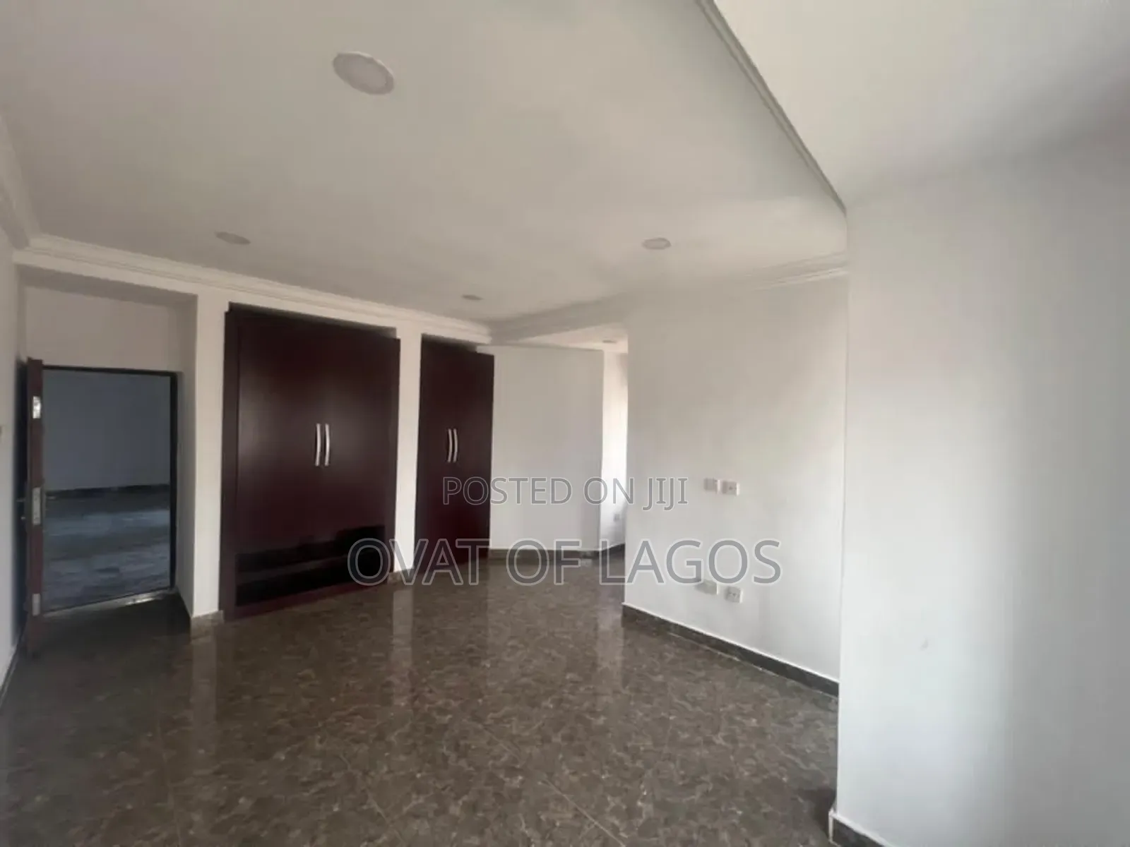 3bdrm Apartment in Lekki Phase 1 for rent
