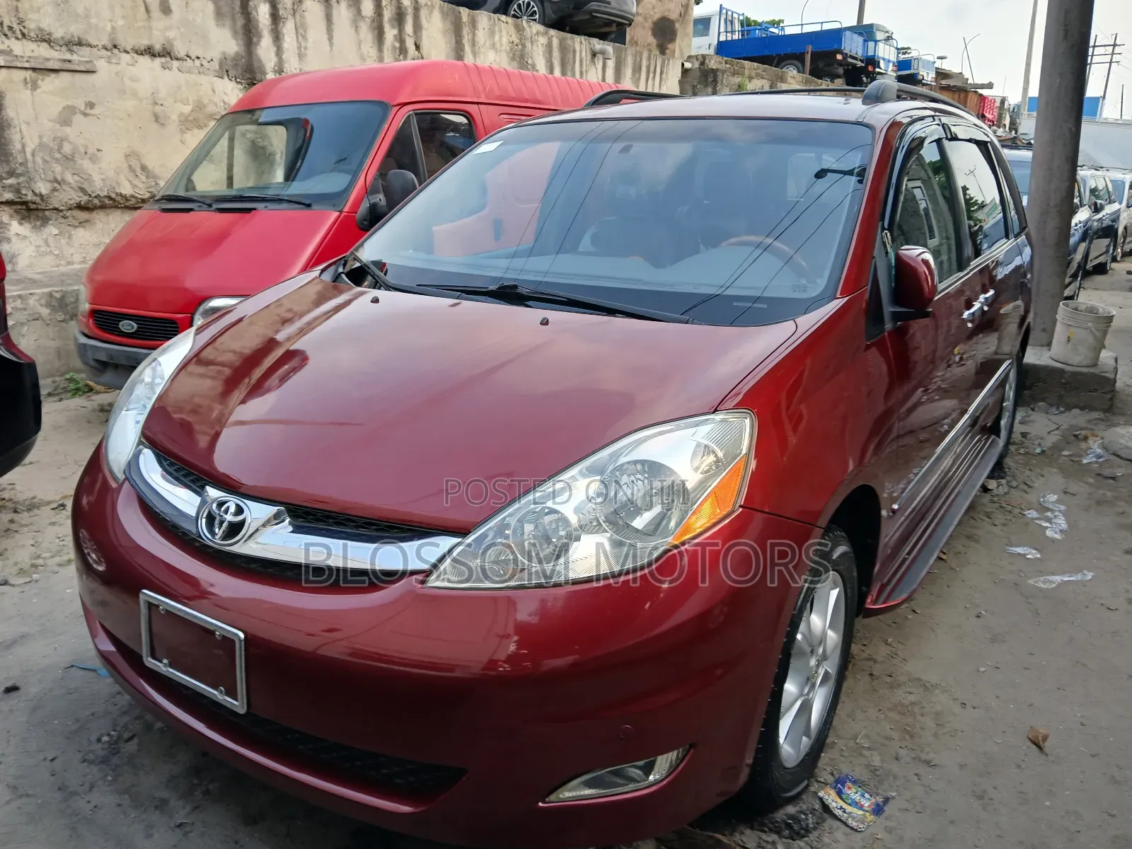 Toyota Sienna XLE Limited AWD 2006 Red