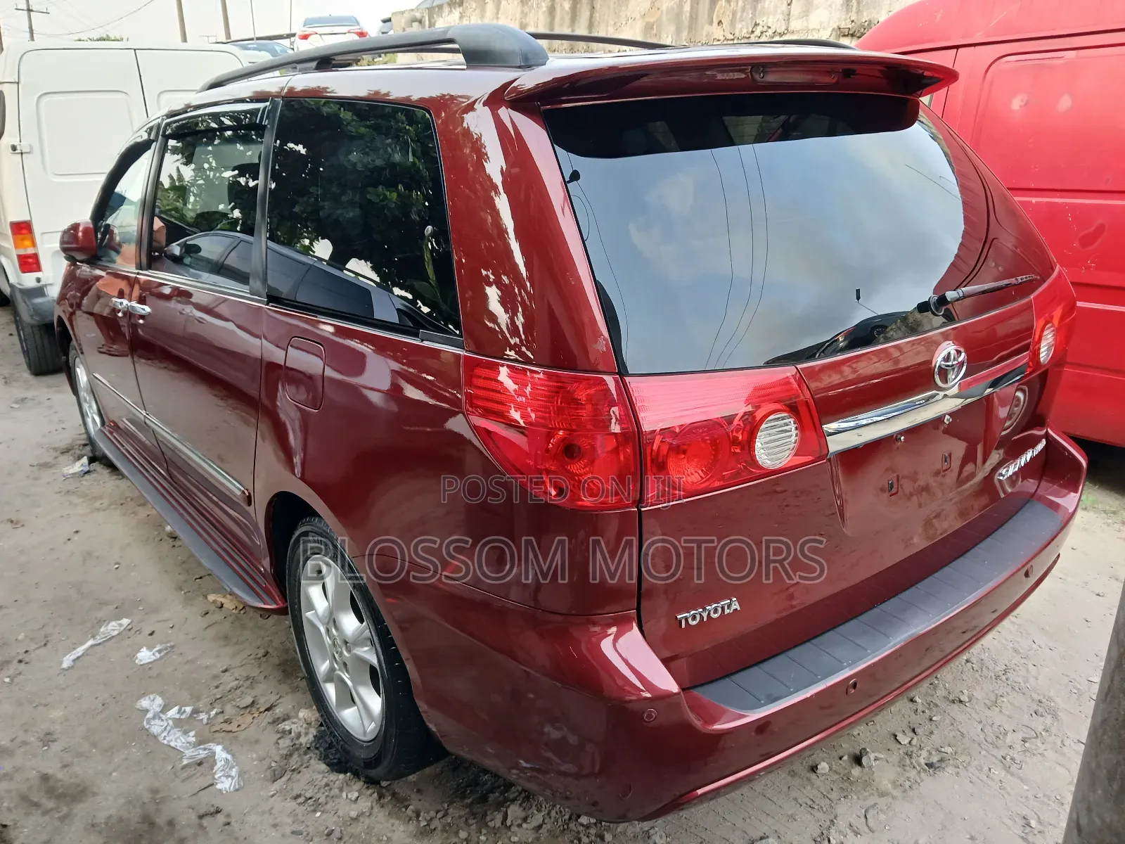 Toyota Sienna XLE Limited AWD 2006 Red