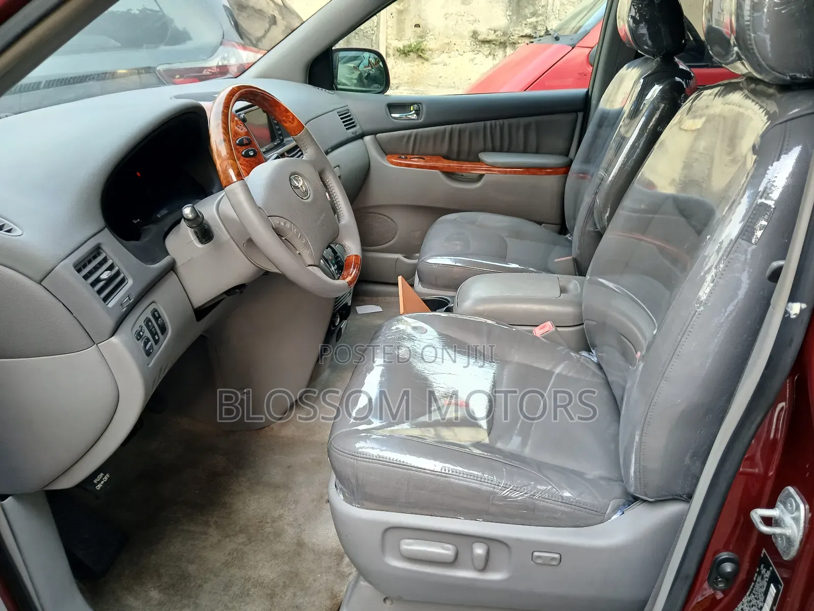 Toyota Sienna XLE Limited AWD 2006 Red
