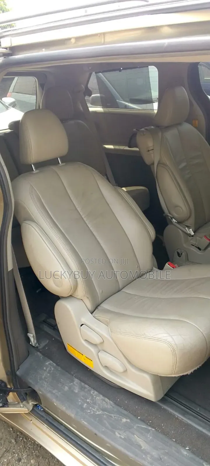 Toyota Sienna XLE 7 Passenger 2011 Gold
