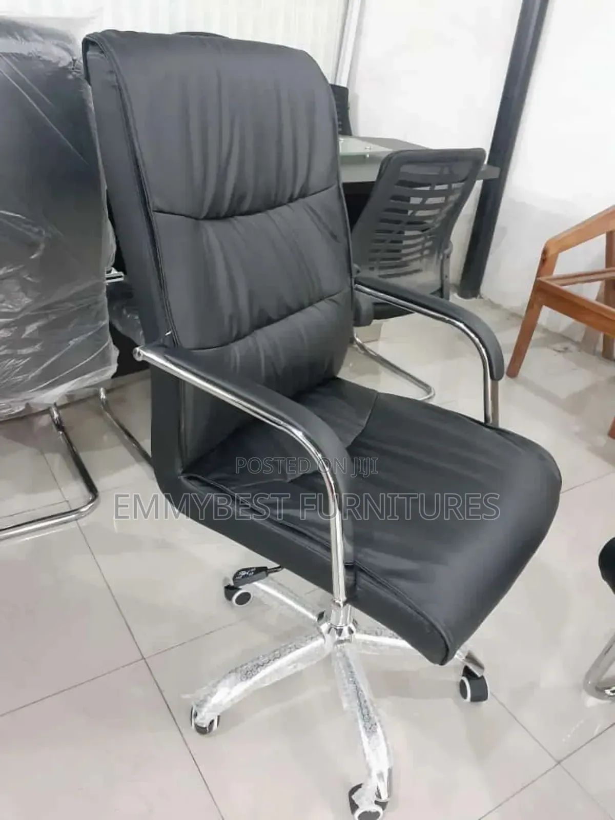 Quality Swivel Leather Office Chair.