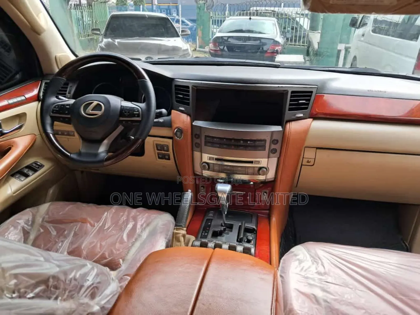 Lexus LX 570 2010 Black