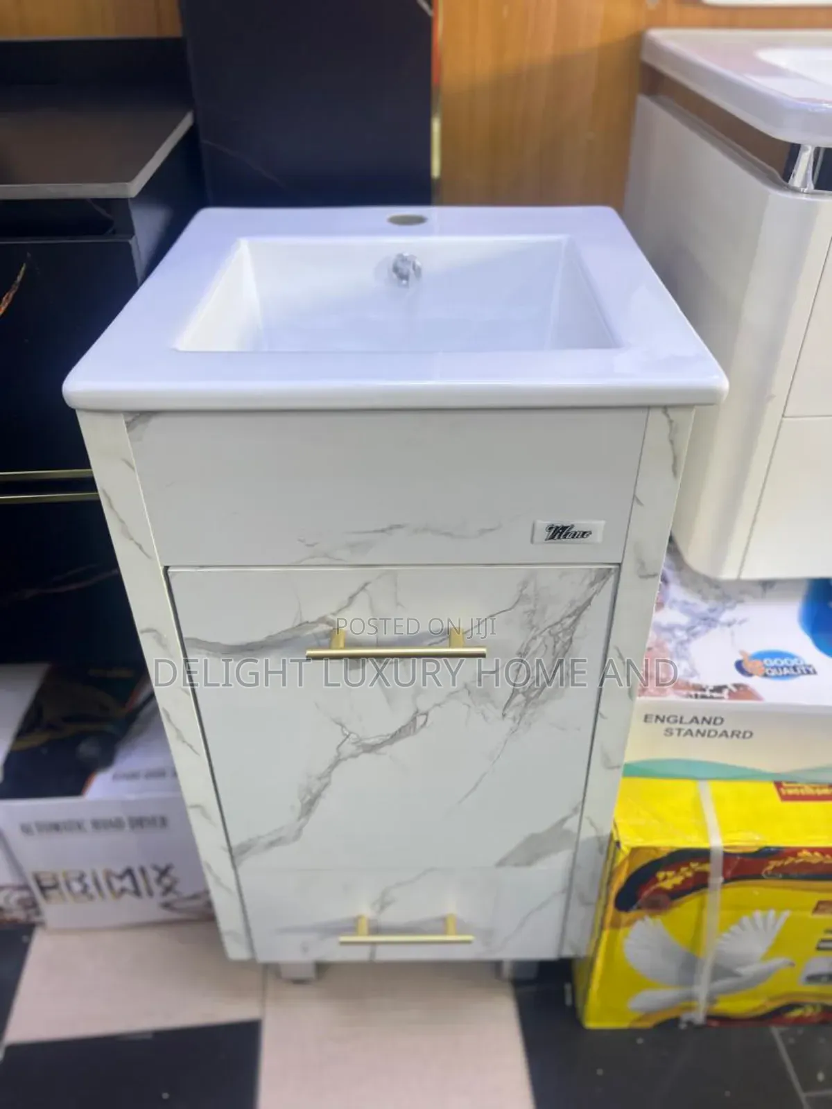60cm Cabinet Carrara White