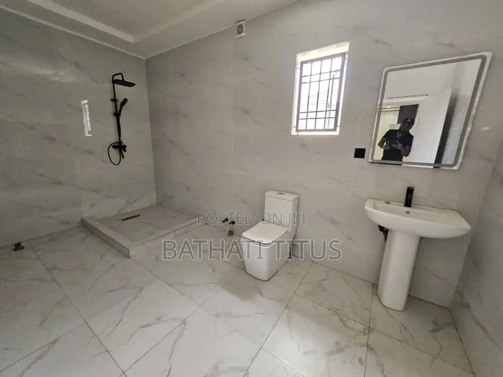 5bdrm Duplex in Katampe Extension for rent