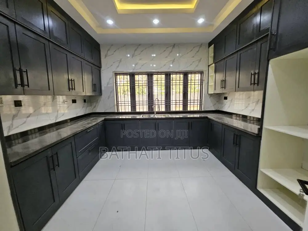 5bdrm Duplex in Katampe Extension for rent