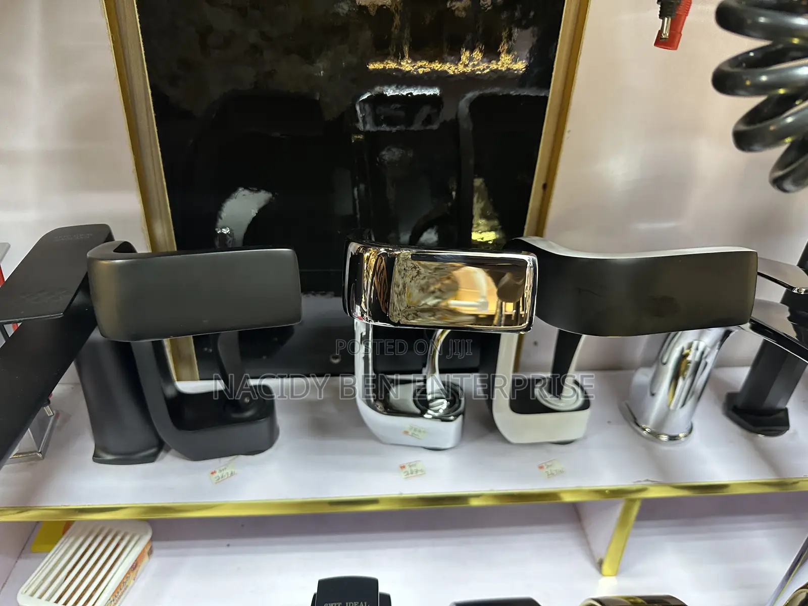 Unique Faucet Waterfall Spout Level Mixer Tap