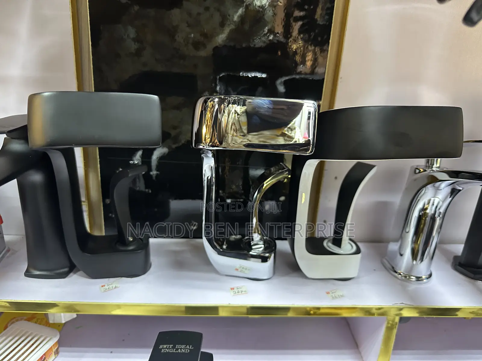 Unique Faucet Waterfall Spout Level Mixer Tap