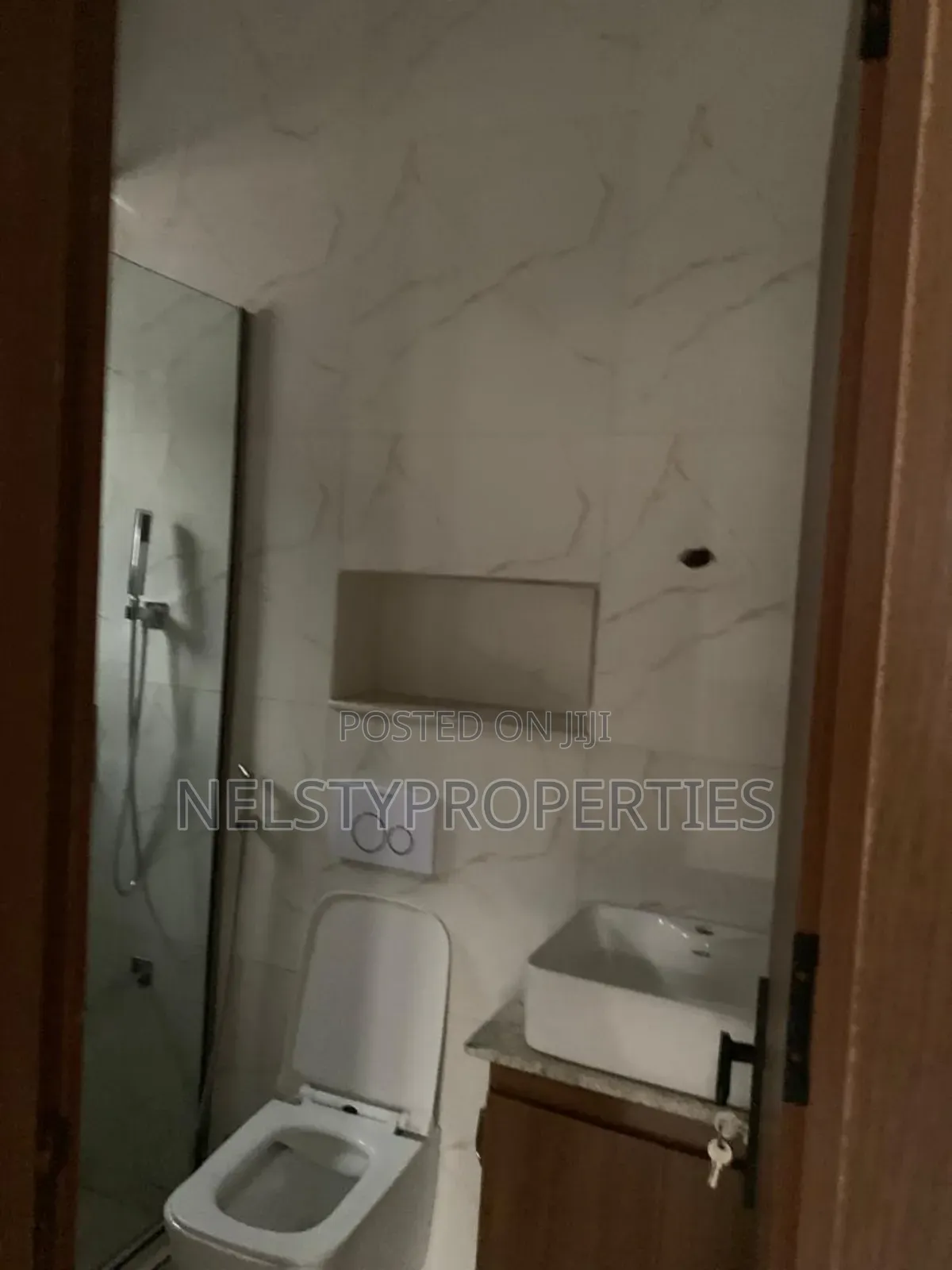3bdrm Bungalow in Efab, Gwarinpa for sale