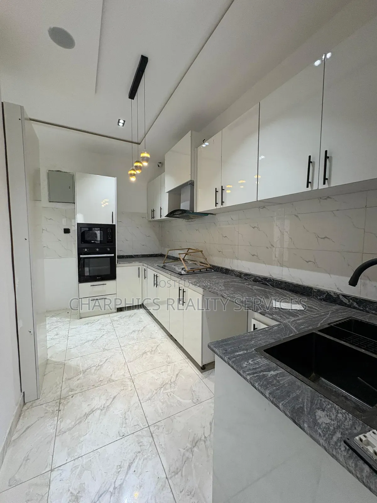 4bdrm Duplex in Ologolo for sale