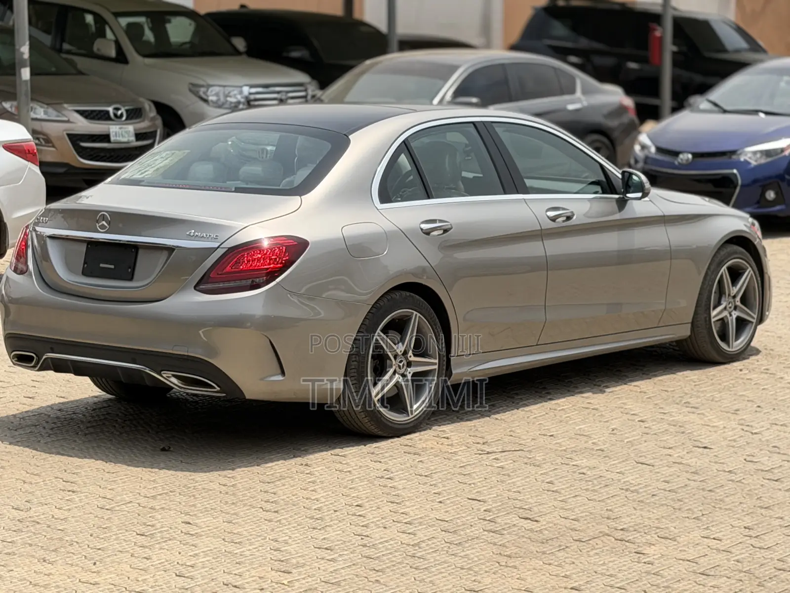 Mercedes-Benz C300 2020 Gold