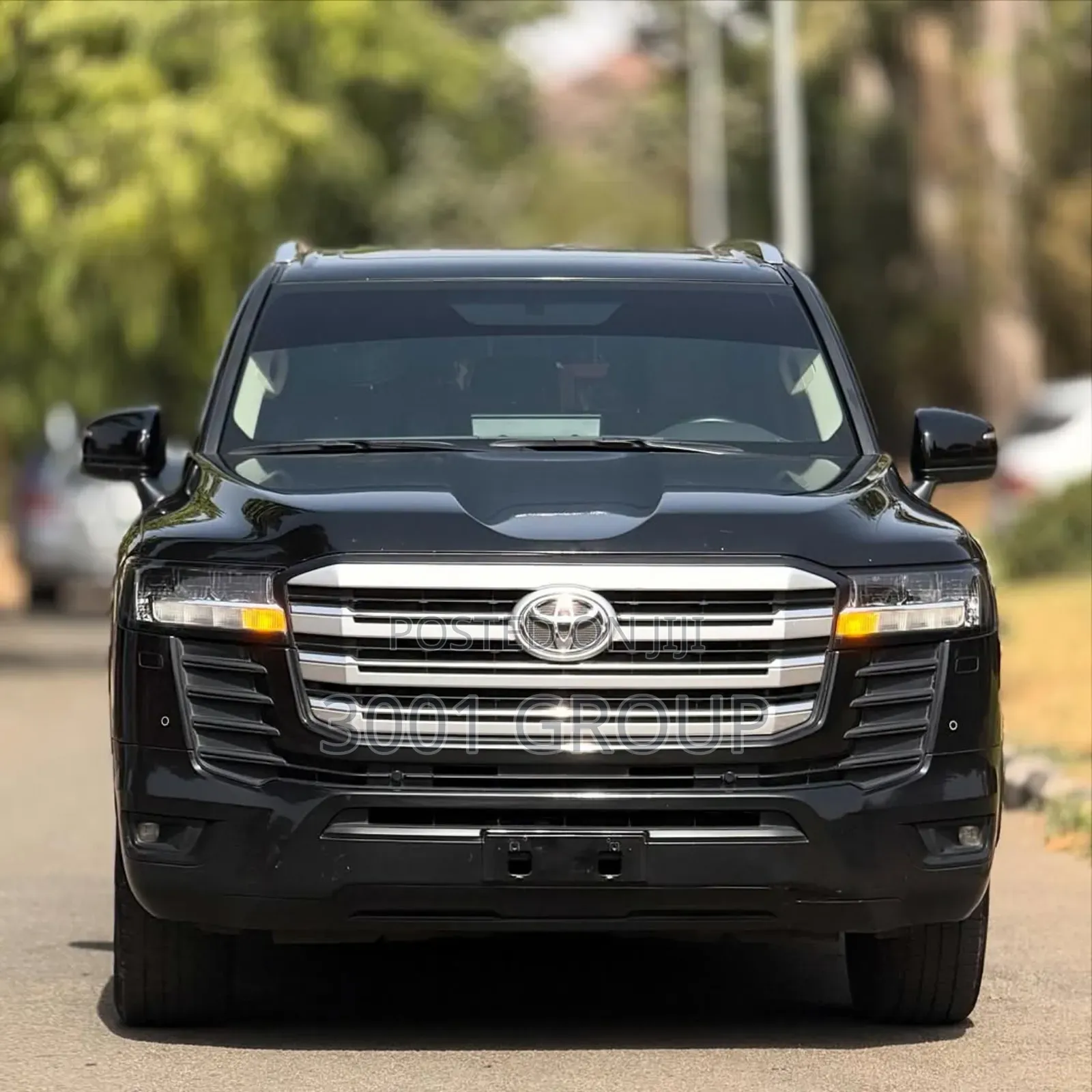 Toyota Land Cruiser LC300 2023 Black