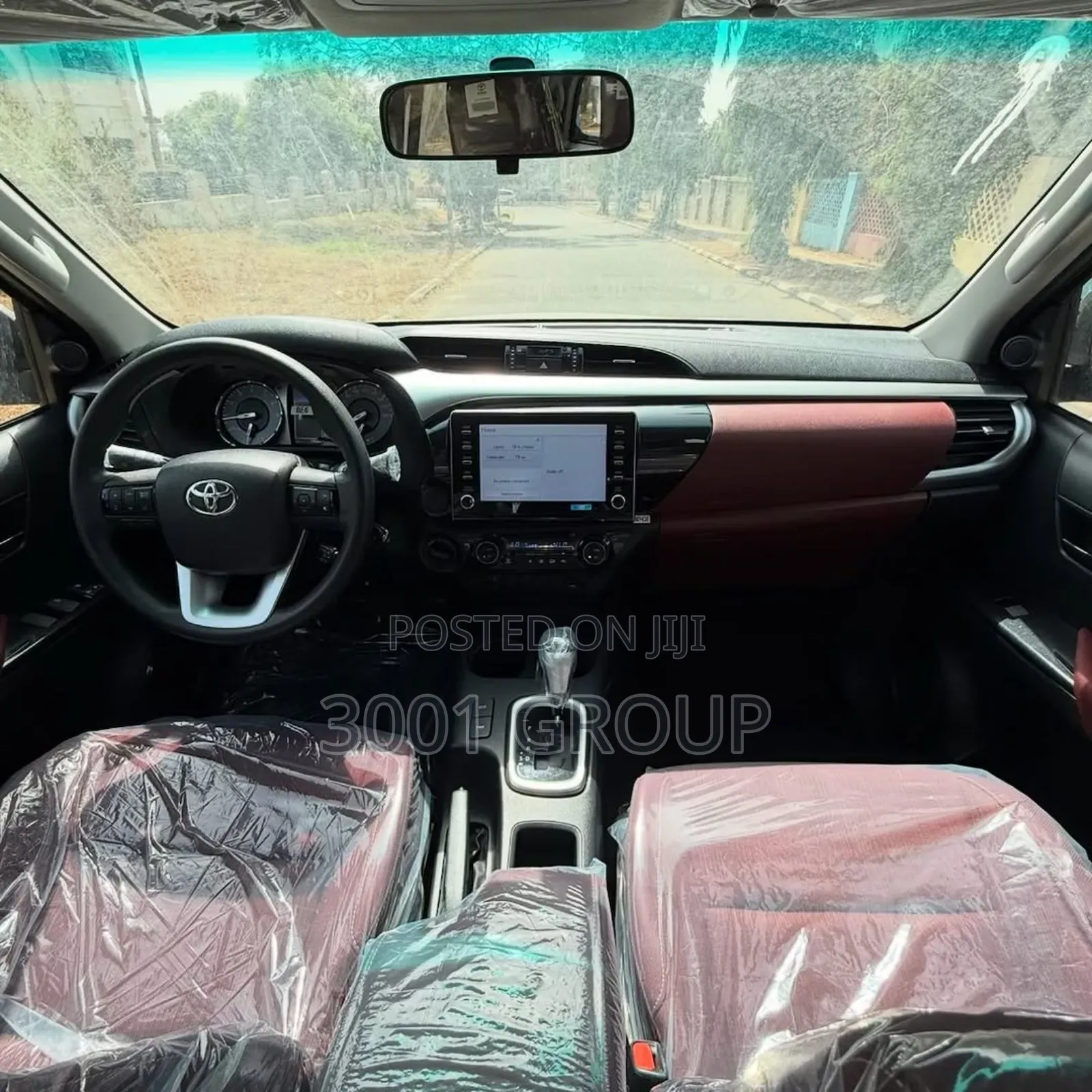 New Toyota Hilux 2025 Gray