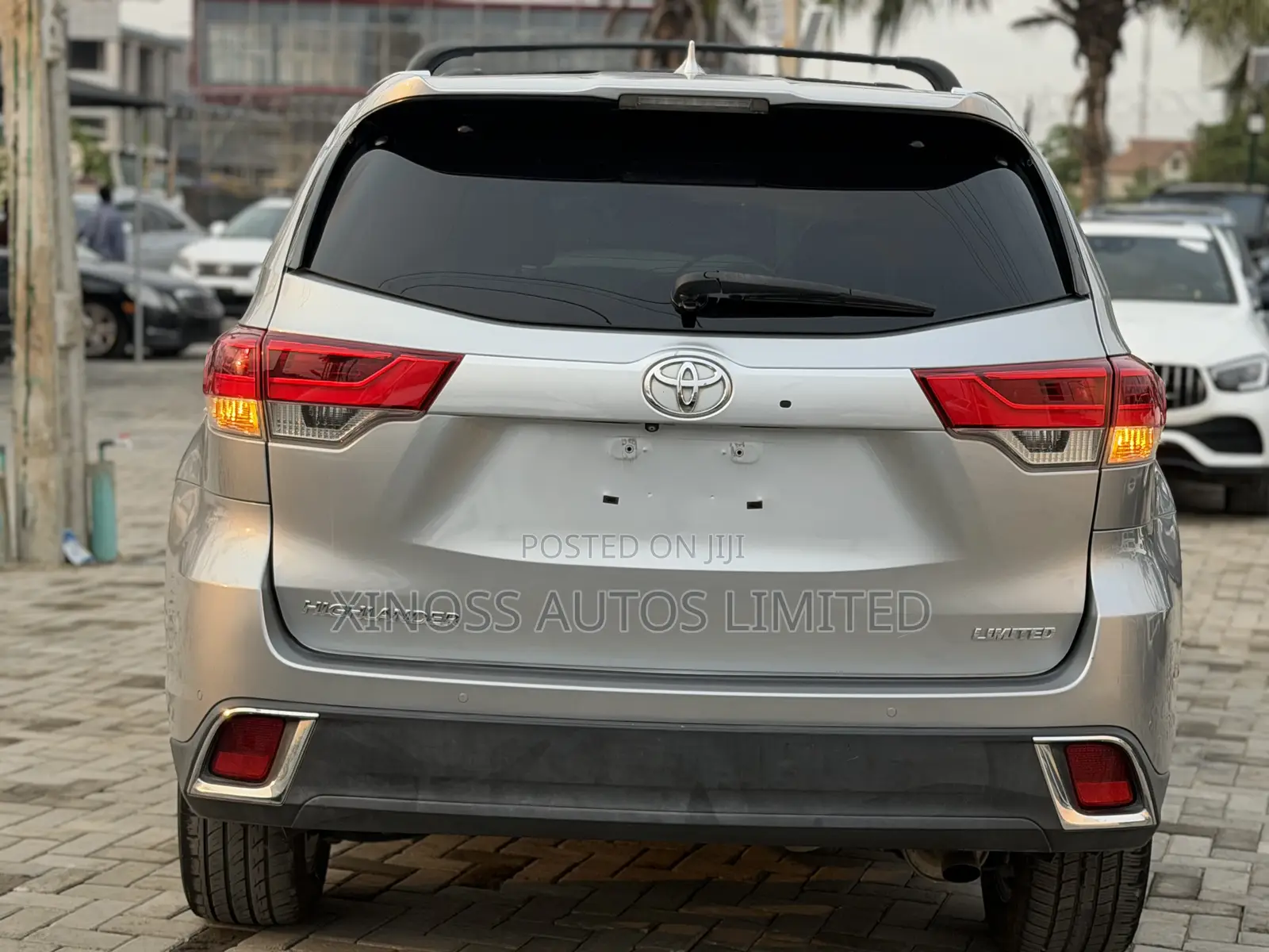 Toyota Highlander Limited Platinum 4x4 V6 (3.5L 6cyl 8A) 2018 Silver