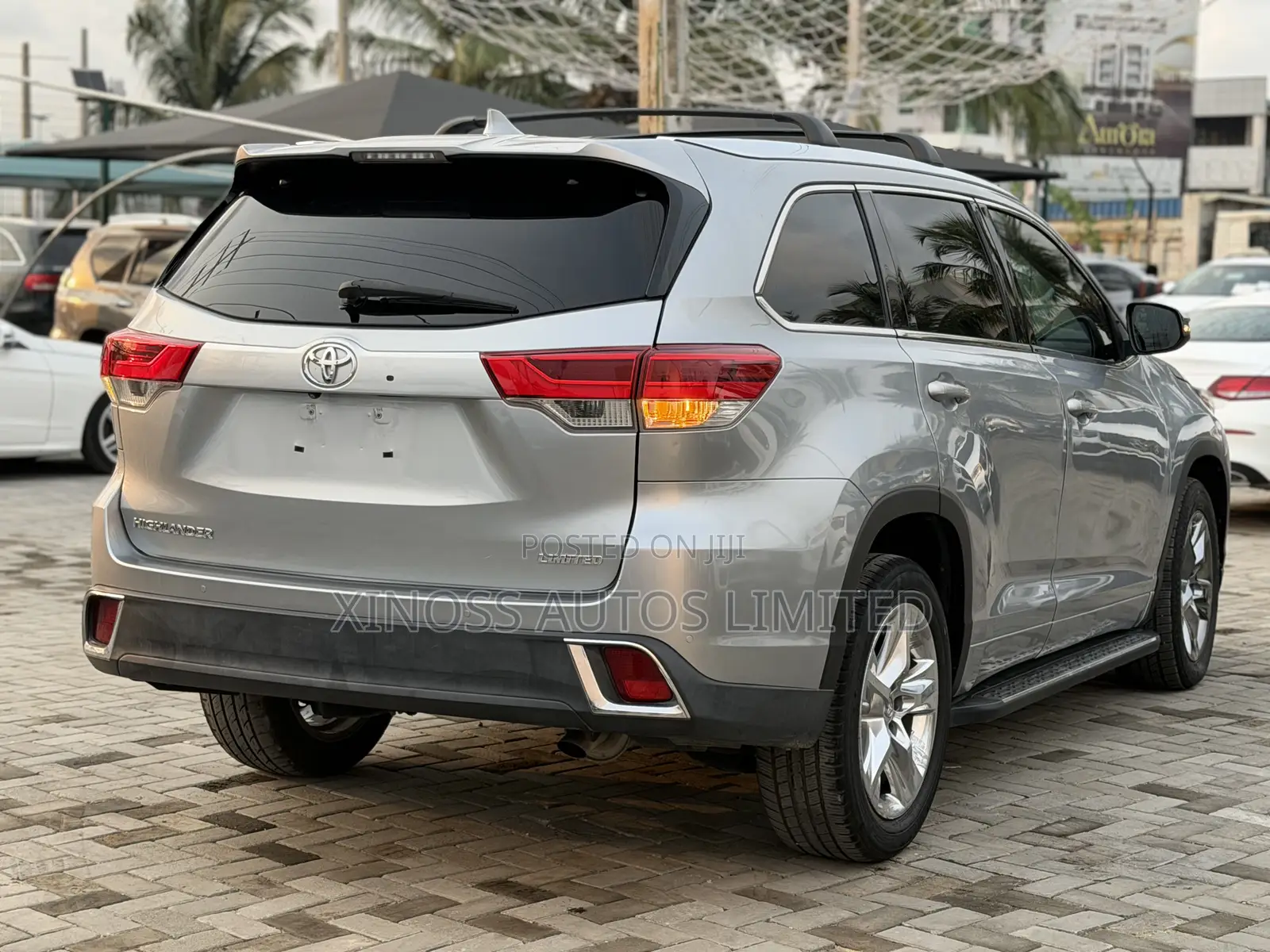 Toyota Highlander Limited Platinum 4x4 V6 (3.5L 6cyl 8A) 2018 Silver
