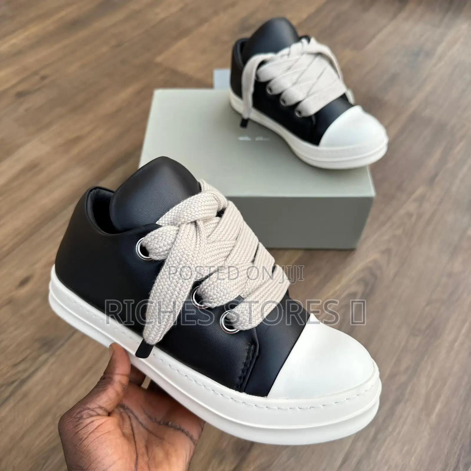 *Rick Owens Jumbo Lace Low Sneakers*