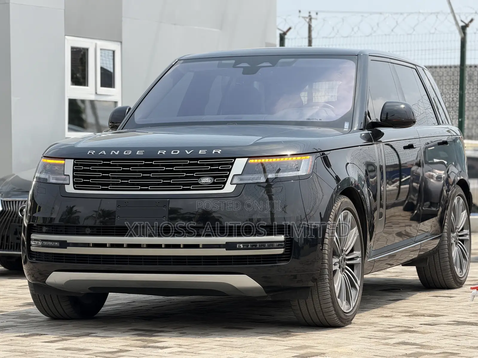 Land Rover Range Rover Vogue 2023 Black