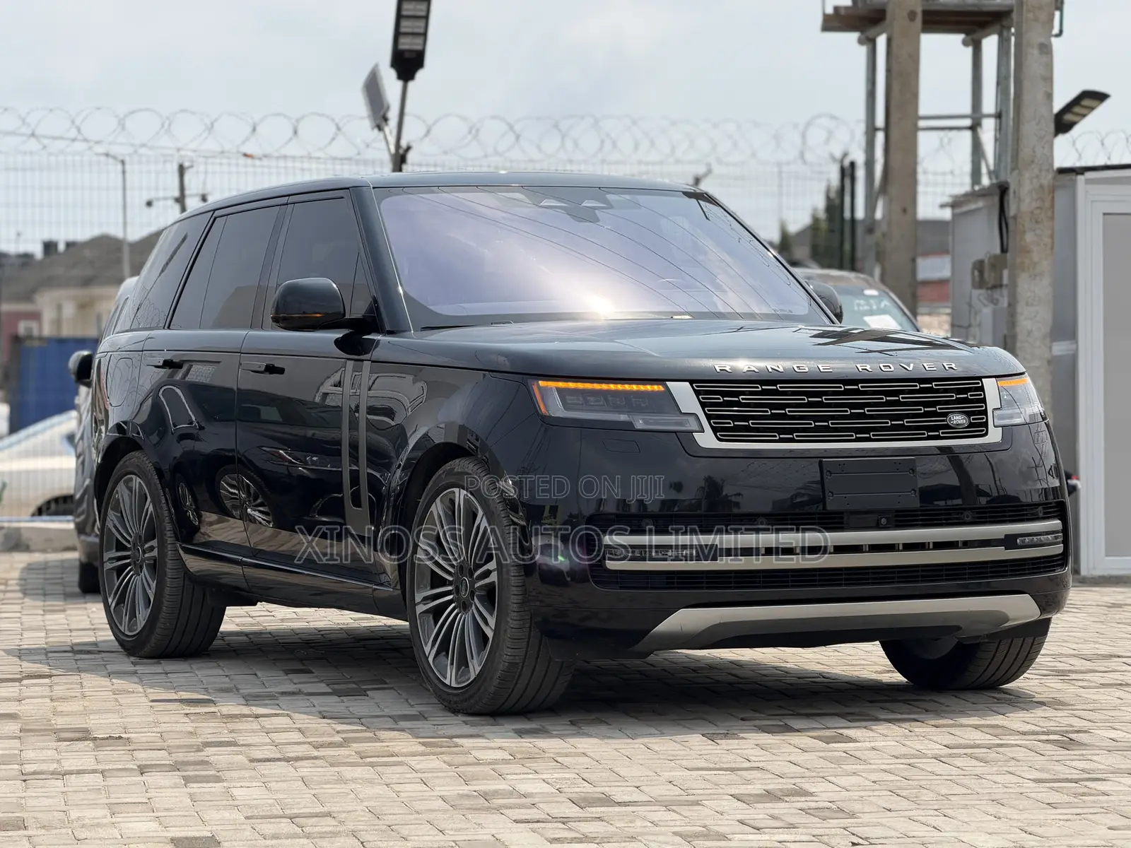 Land Rover Range Rover Vogue 2023 Black