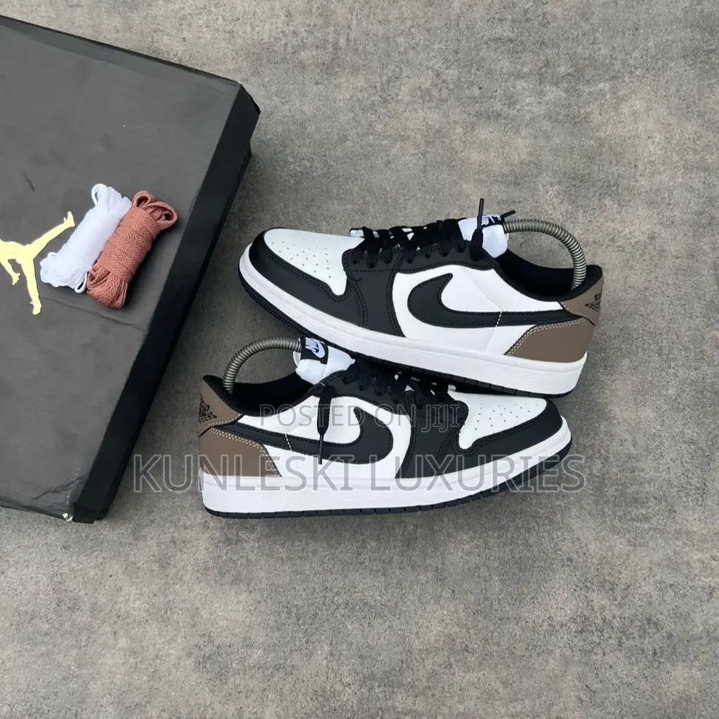 Original Air Jordan 1 Low Og Mocha Sneakers