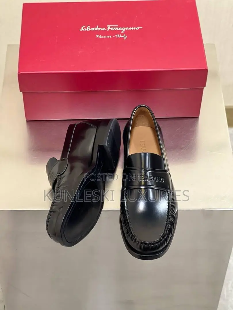 Original Salvatore Ferragamo Embossed-gancio Loafers Men’S Shoe