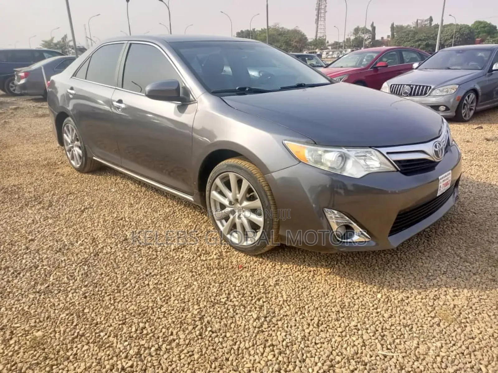Toyota Camry LE 4dr Sedan (2.5L 4cyl 6A) 2013 Gray