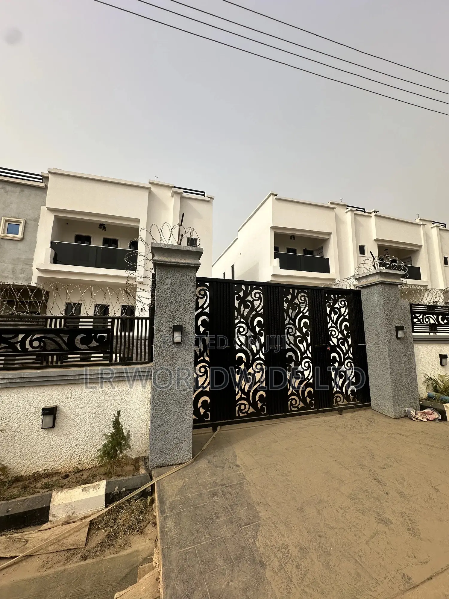 4bdrm Duplex in Lugbe District for sale