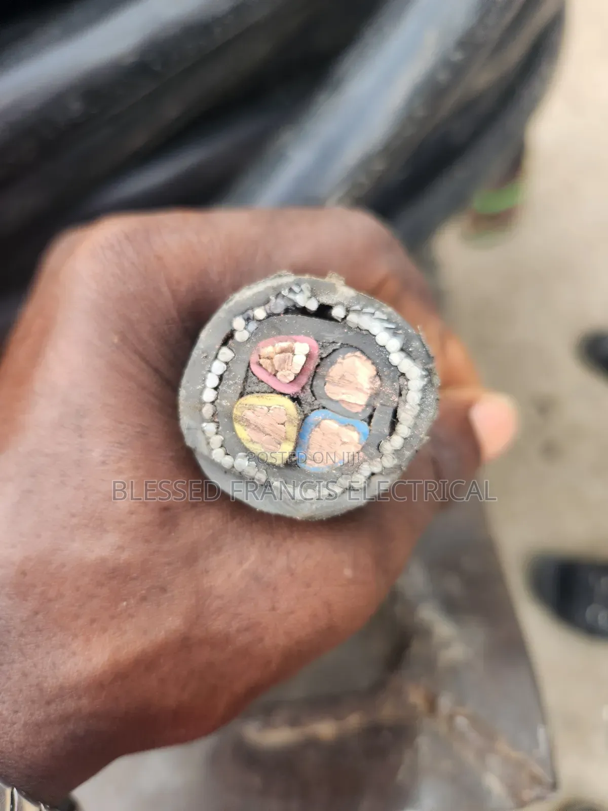 25mm X 4 Core Armored Cable Is Used for Three-Phase Electrical Power