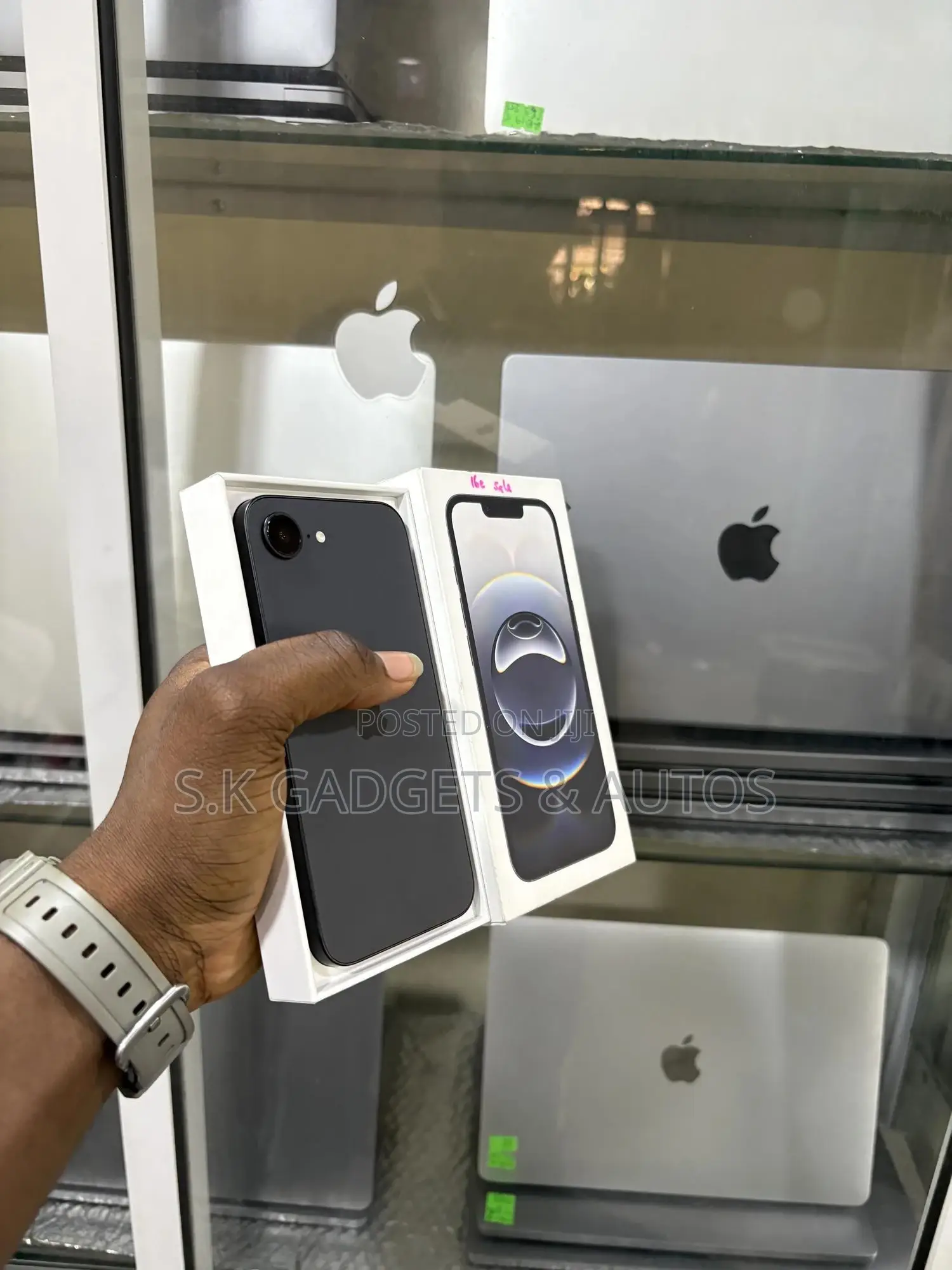 Apple iPhone 16e 128 GB Black