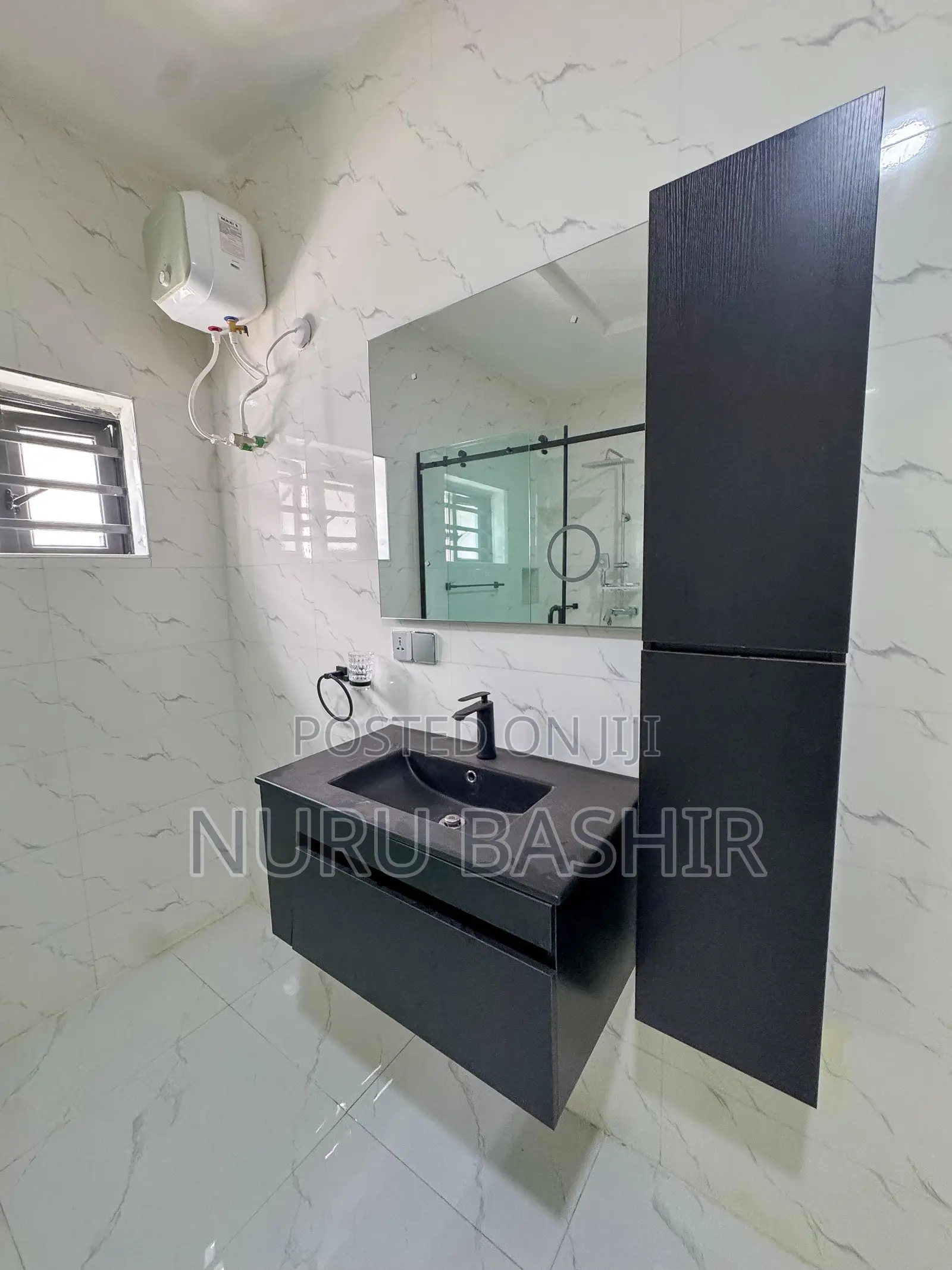 4bdrm Bungalow in Oluyole Estate for sale