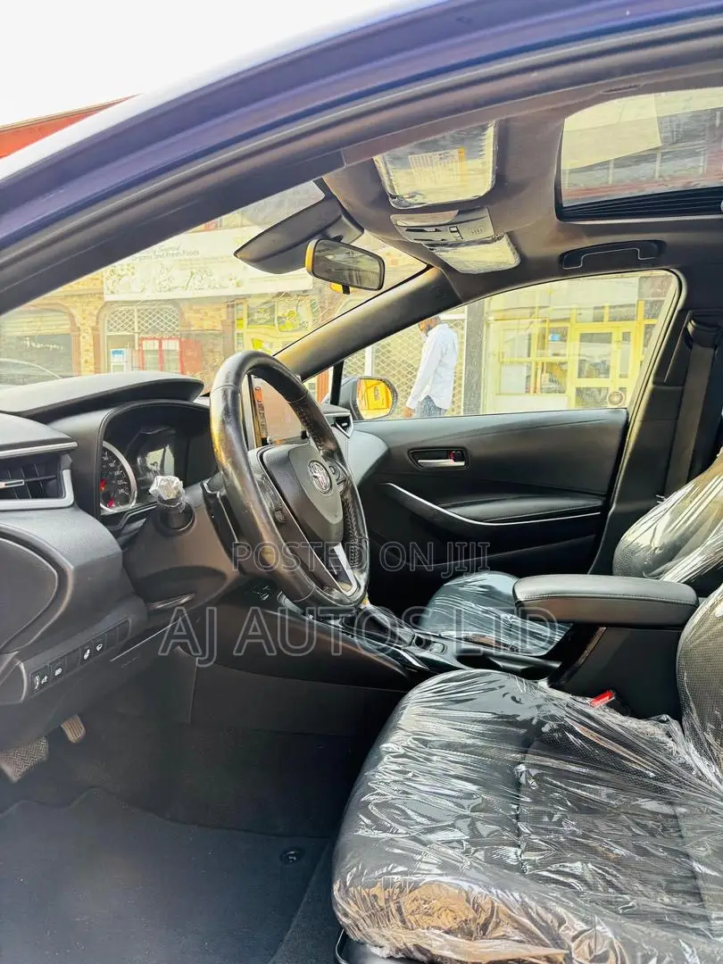 Toyota Corolla SE 2020 Blue