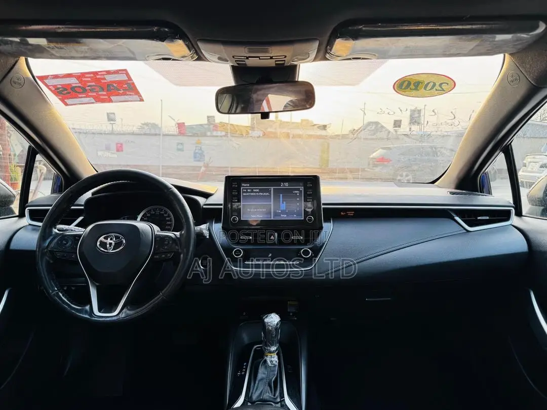 Toyota Corolla SE 2020 Blue