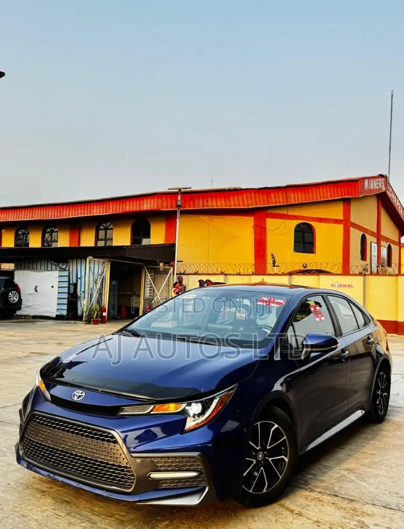 Toyota Corolla SE 2020 Blue