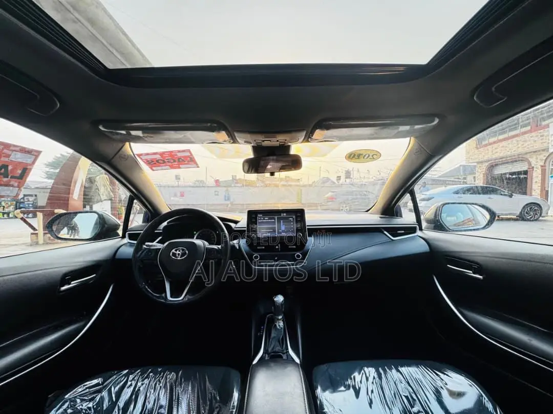 Toyota Corolla SE 2020 Blue