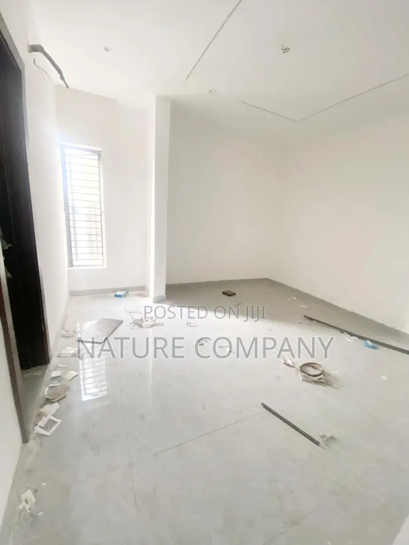 4bdrm Duplex in C.M.D Road, Alausa for rent