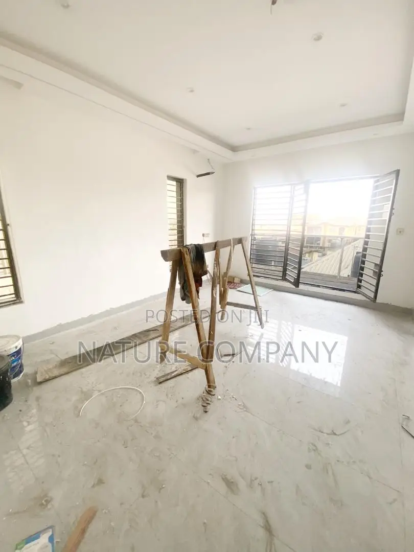 4bdrm Duplex in C.M.D Road, Alausa for rent