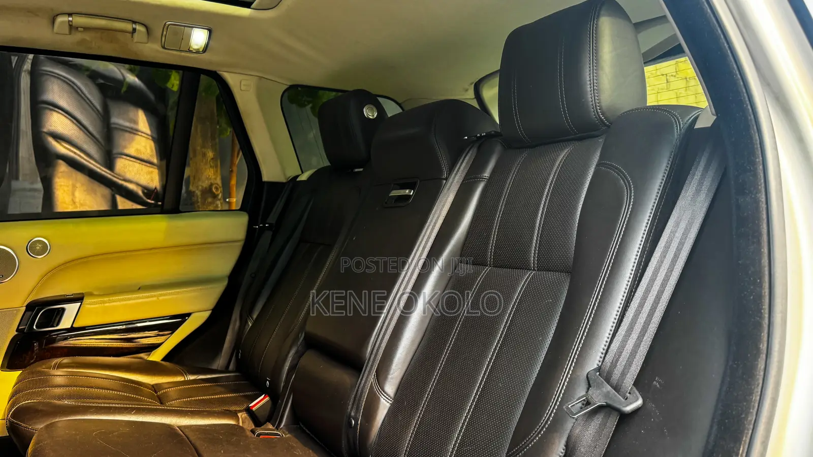 Land Rover Range Rover Vogue 2015 Gold