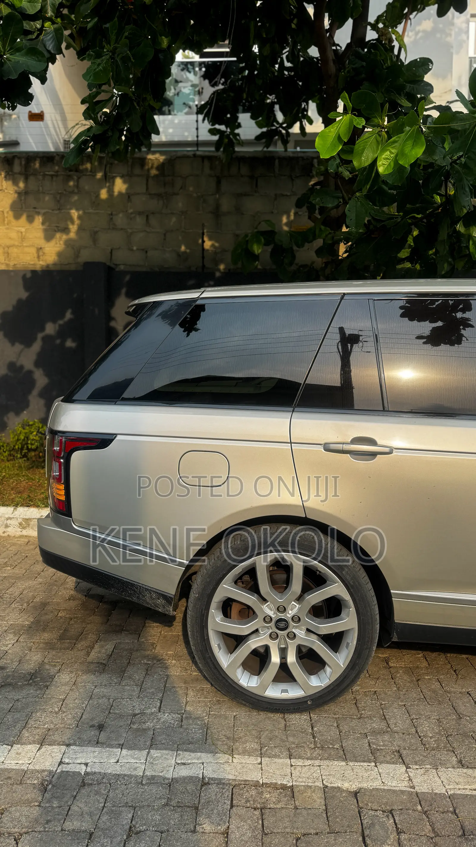 Land Rover Range Rover Vogue 2015 Gold
