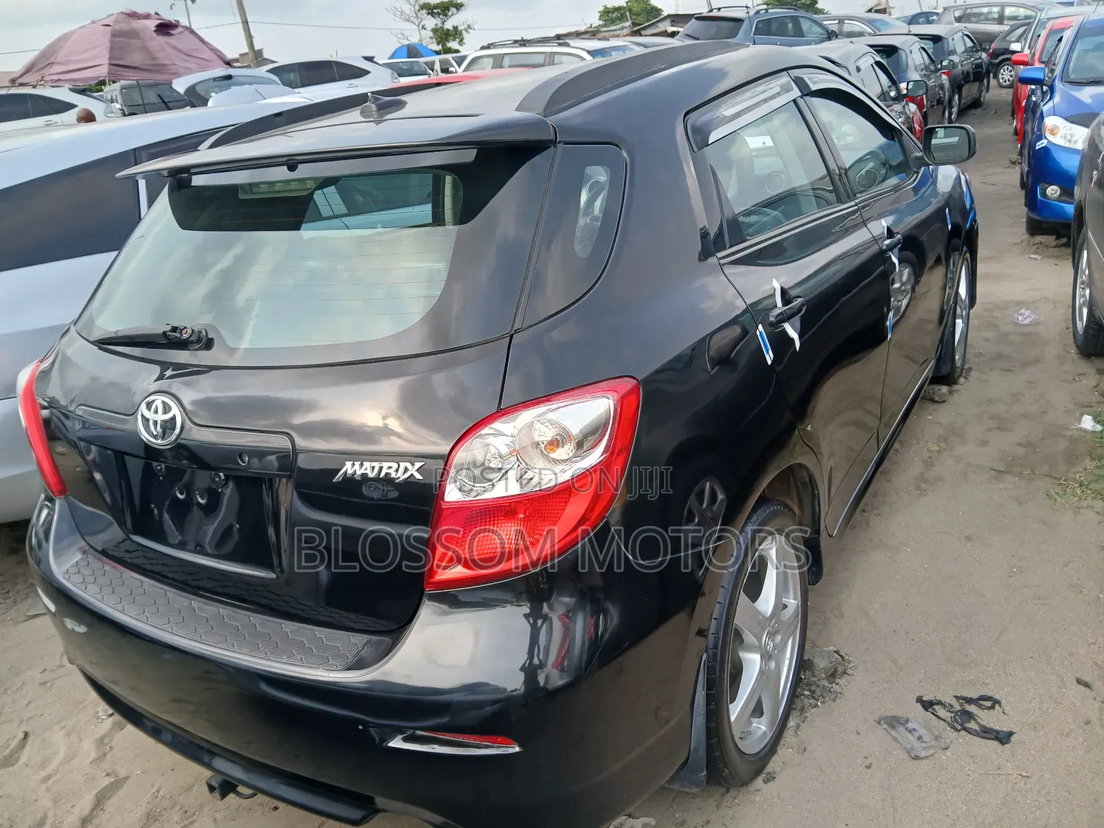 Toyota Matrix S Hatchback AWD (2.4L 4cyl 4A) 2011 Black