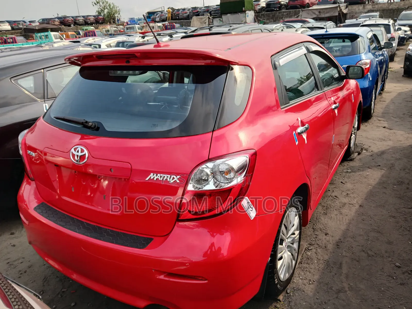 Toyota Matrix Hatchback FWD (1.8L 4cyl 5M) 2010 Red