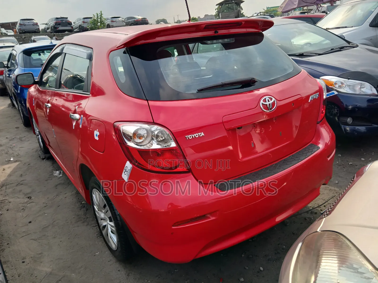 Toyota Matrix Hatchback FWD (1.8L 4cyl 5M) 2010 Red